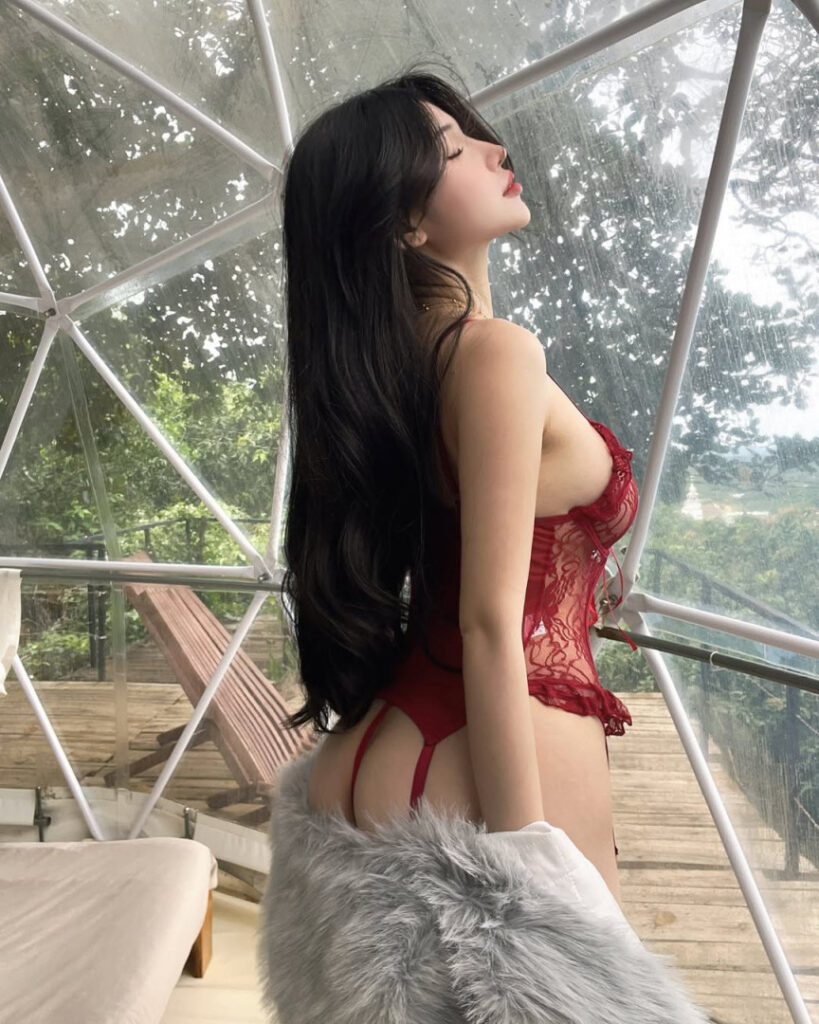 Instagram – Asian – Vietnamese – Duyenn Hipp – Nude