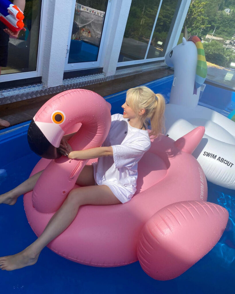 Instagram – Elina Karimova – Nude