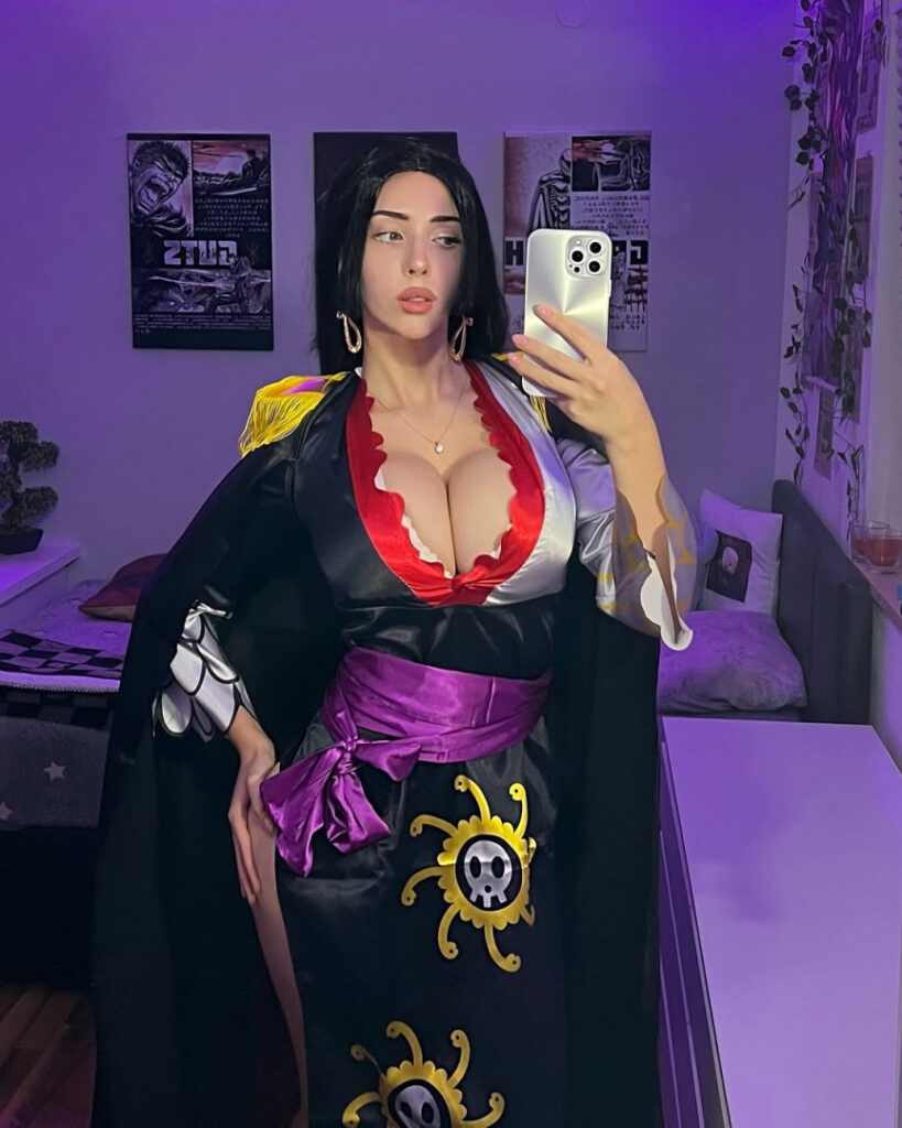 TikTok – Instagram – Elisa Denisee – Nude Leaks