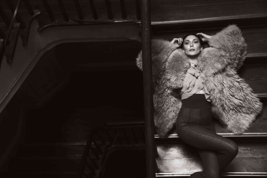 Celeb – Elizabeth Olsen – Nude