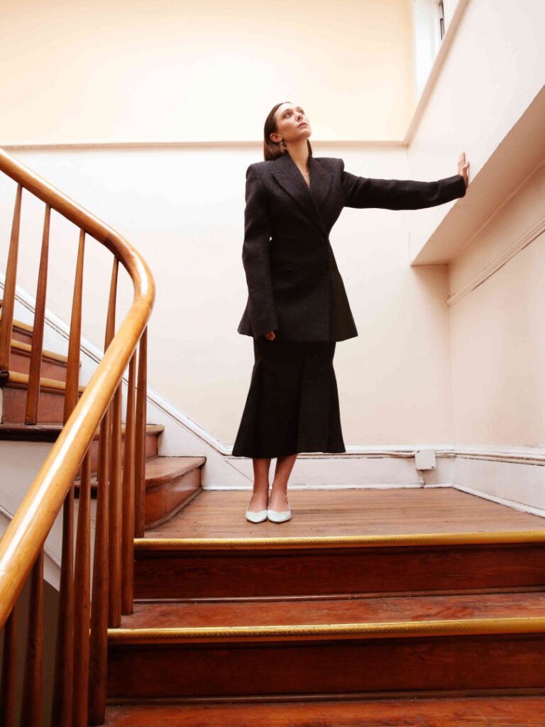 Celeb – Elizabeth Olsen – Nude