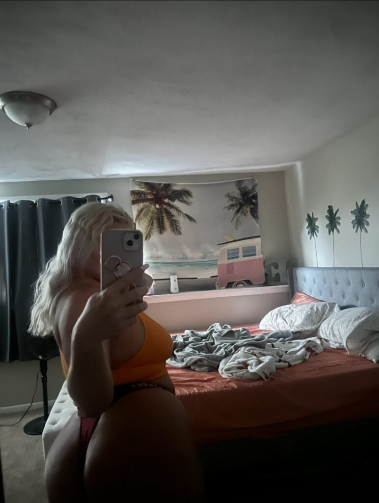 ⠀X⠀ – T H I C C – elizitalian – Nude Leaks