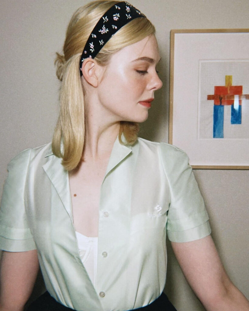Celeb – Elle Fanning – Nude