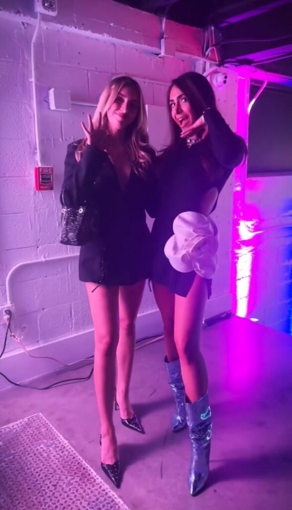 Youtube – Emelia Hartford – Nude