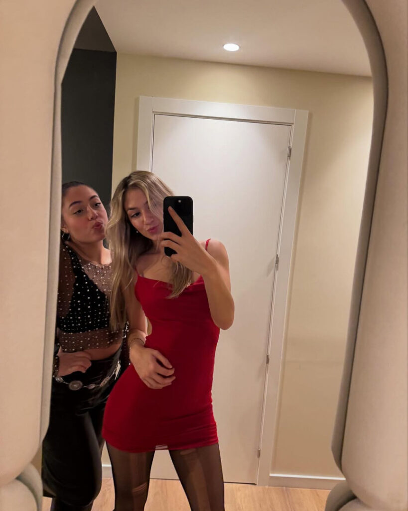 TikTok – Teen – Emily Legler – Nude Leaks