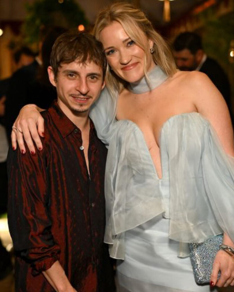 Celeb – Emily Osment – Nude