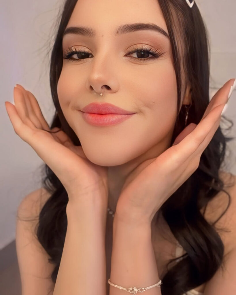 Brazil – Twitch – EmilyIsRedCoat – Nude Leaks