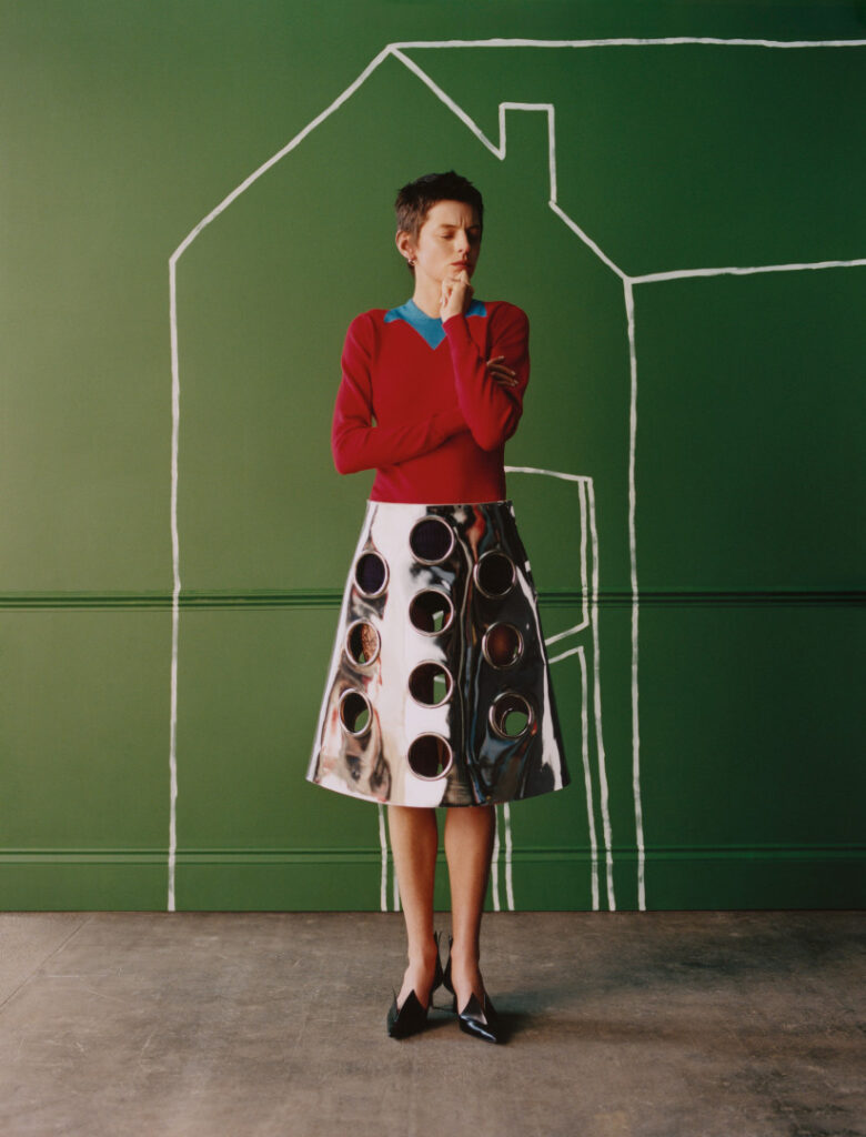 Celeb – Emma Corrin – Nude