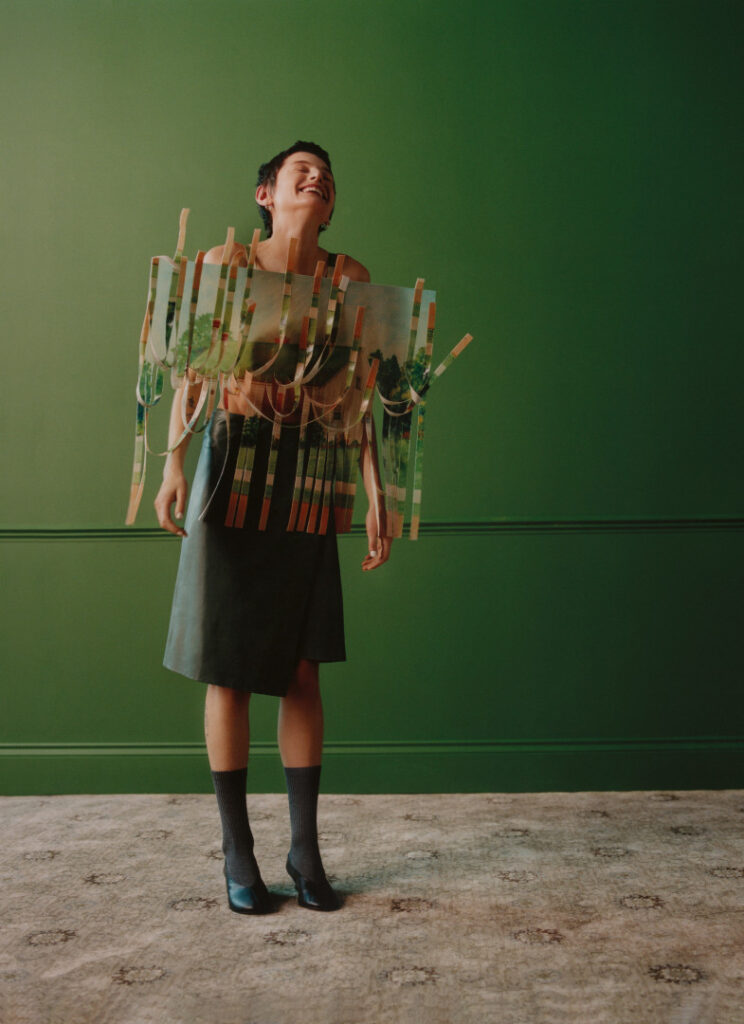 Celeb – Emma Corrin – Nude