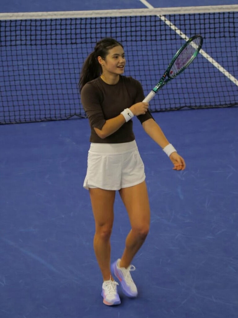 Celeb – Teen – Emma Raducanu – Nude