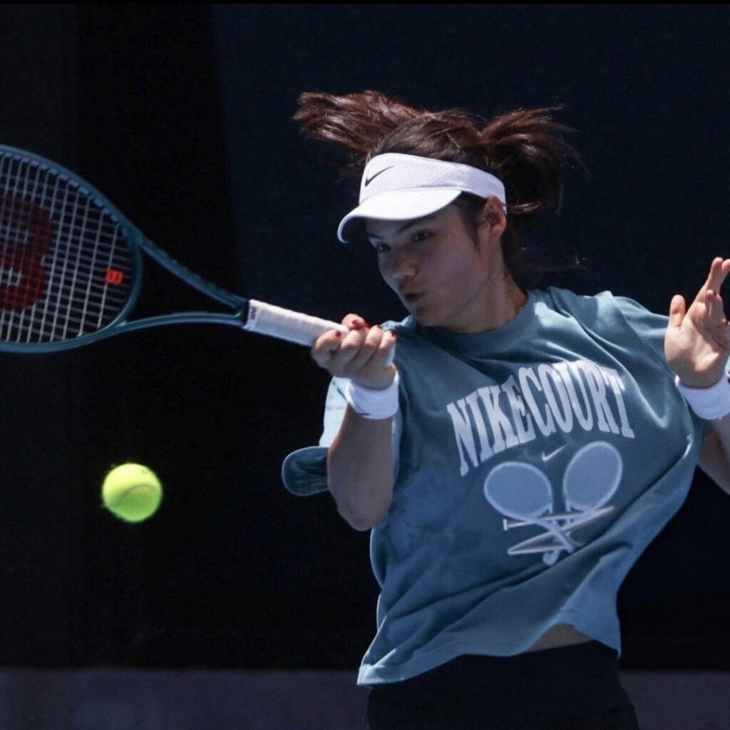 Celeb – Teen – Emma Raducanu – Nude