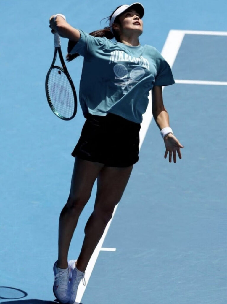 Celeb – Teen – Emma Raducanu – Nude