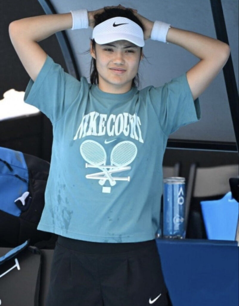 Celeb – Teen – Emma Raducanu – Nude