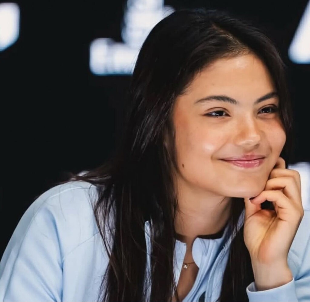 Celeb – Teen – Emma Raducanu – Nude