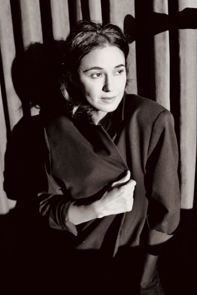 Celeb – Emmanuelle Chriqui – Nude