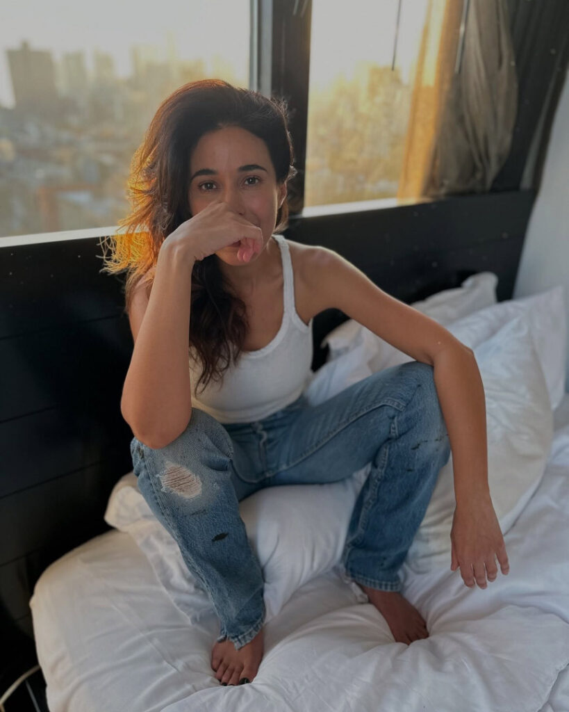 Celeb – Emmanuelle Chriqui – Nude