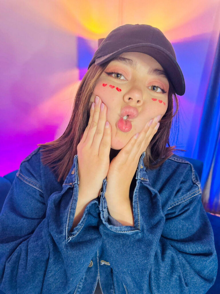 Cam Girls – Latina – Emmy_walker1  Emmy_walker1_ – Nude Leaks