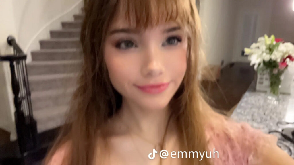 Twitch – emmyuh – Nude