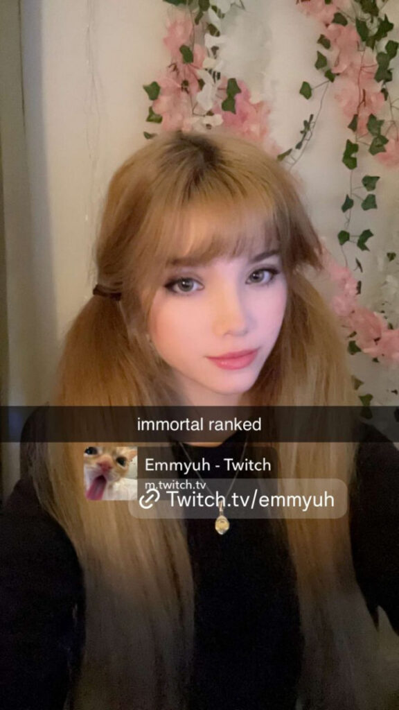 Twitch – emmyuh – Nude