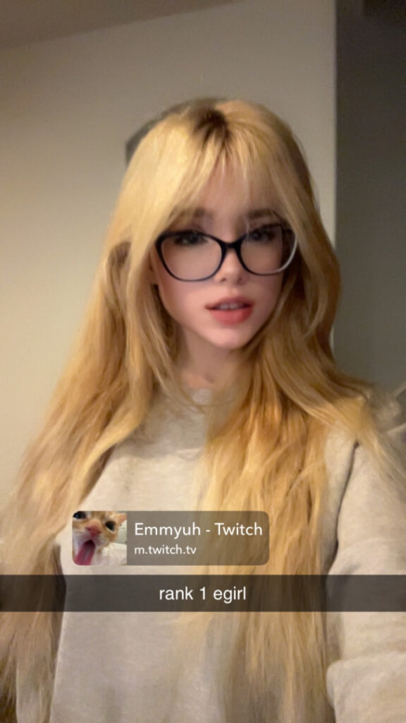 Twitch – emmyuh – Nude