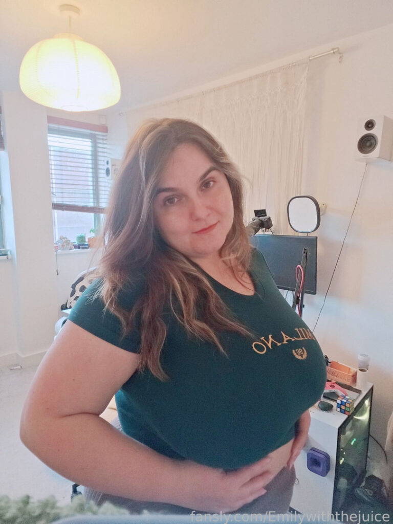 Twitch – Fansly – BBW – Emstreams – Nude