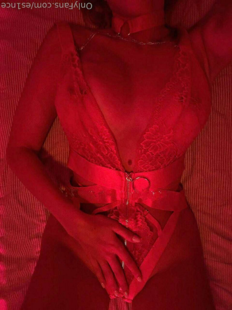 OnlyFans – Es1nce / Esin Çepni – Nude Leaks