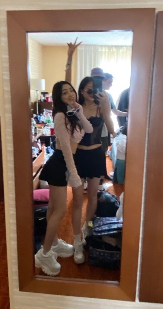 Twitch – Petite – Asian – esblee / Esther Lee – Nude Leaks