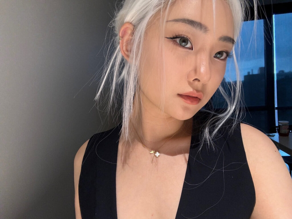 Twitch – Petite – Asian – esblee / Esther Lee – Nude Leaks