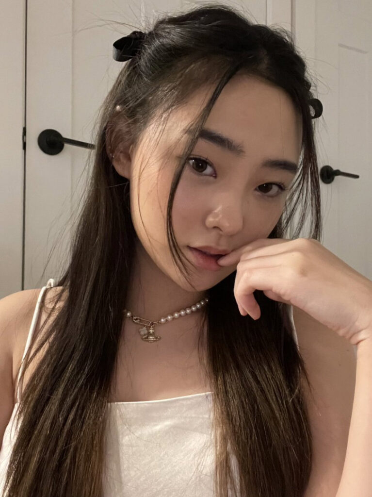 Twitch – Petite – Asian – esblee / Esther Lee – Nude Leaks