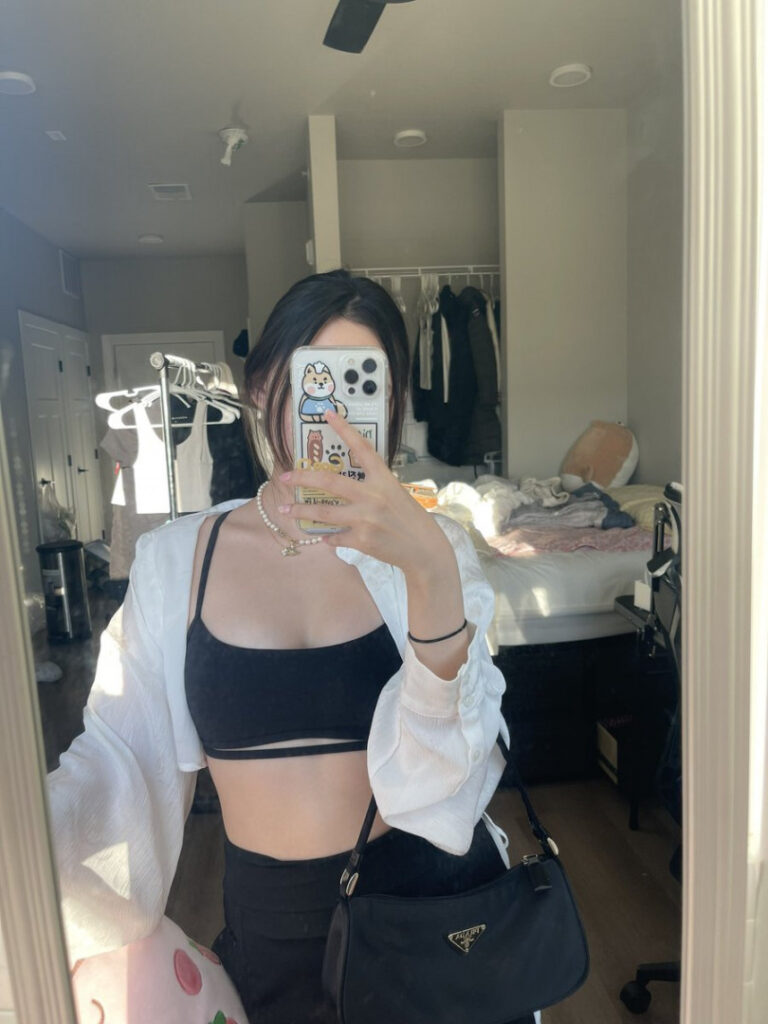 Twitch – Petite – Asian – esblee / Esther Lee – Nude Leaks