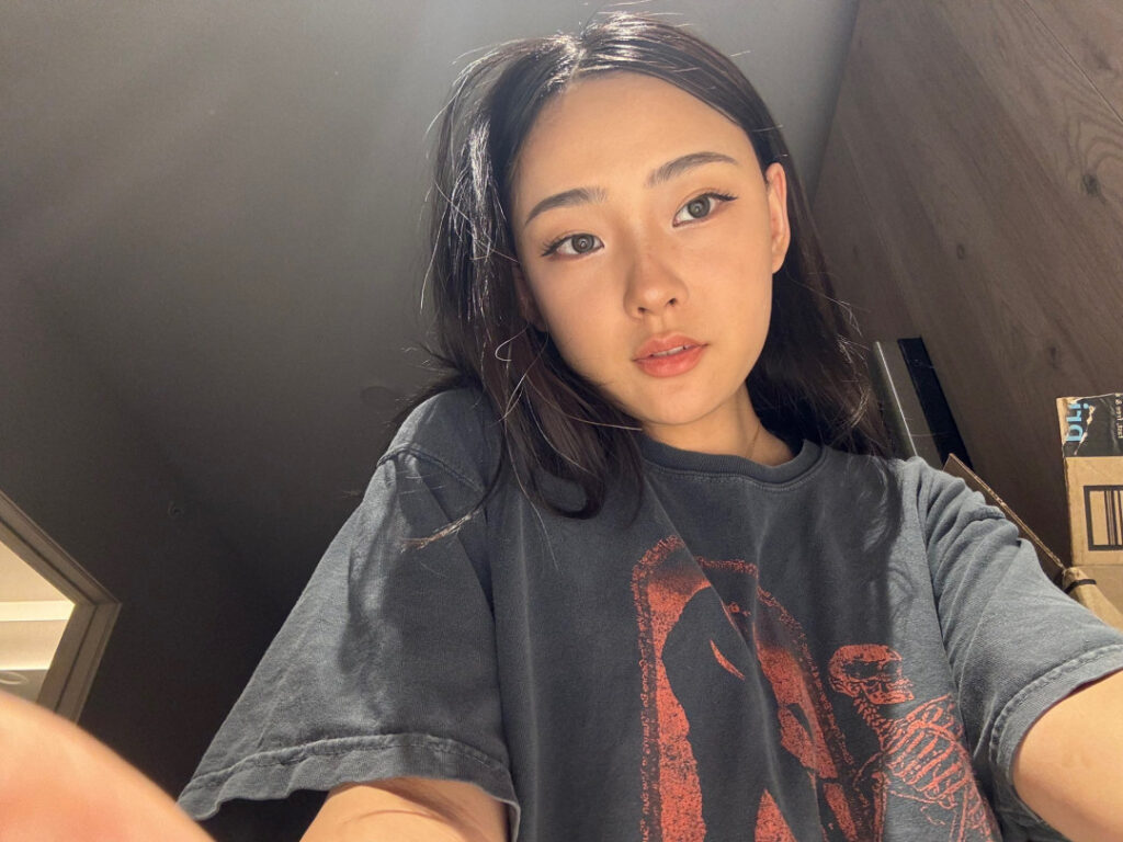 Twitch – Petite – Asian – esblee / Esther Lee – Nude Leaks