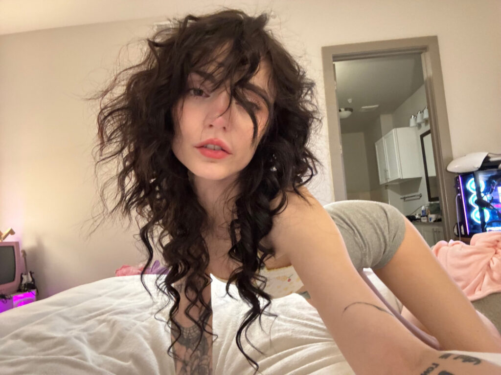 OnlyFans – essaere – Nude