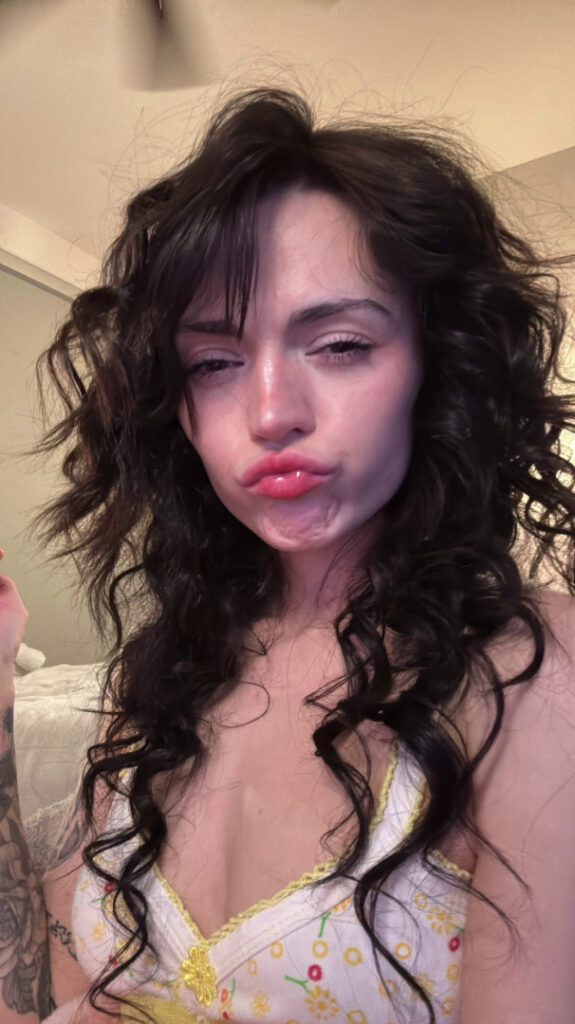 OnlyFans – essaere – Nude