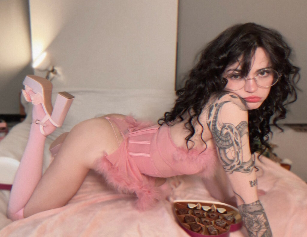 OnlyFans – essaere – Nude