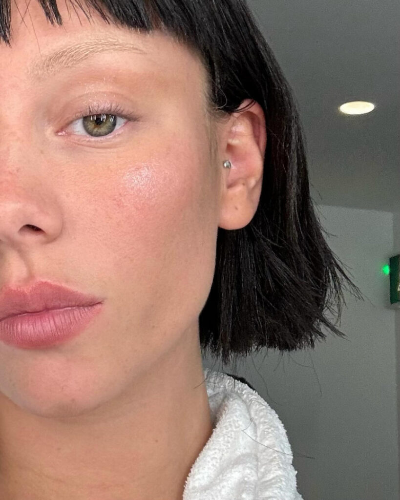 Celeb – Ester Exposito – Nude