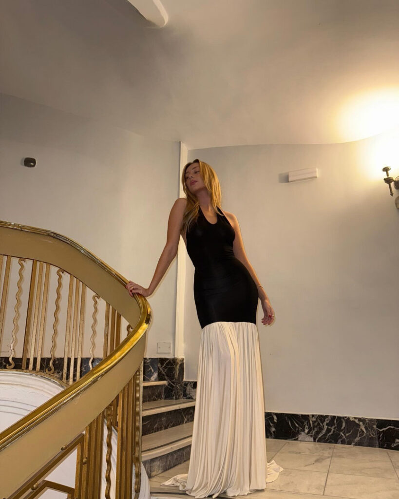 Celeb – Ester Exposito – Nude