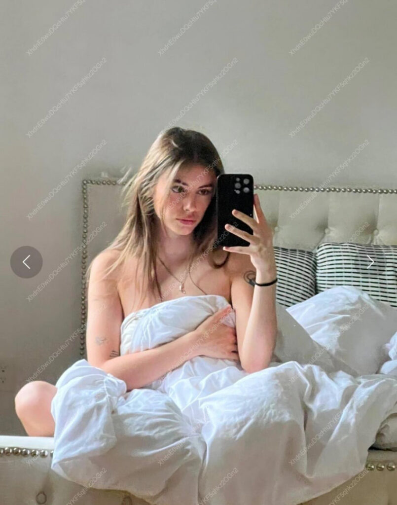 TikTok – Eva Cudmore – Nude