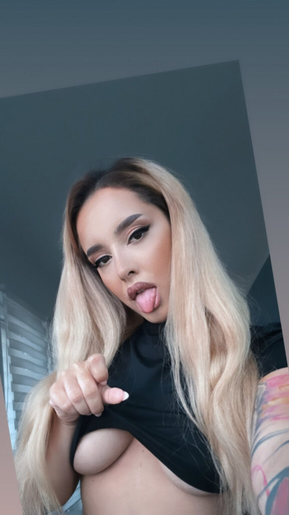 Cam Girls – evierosie – Nude Leaks