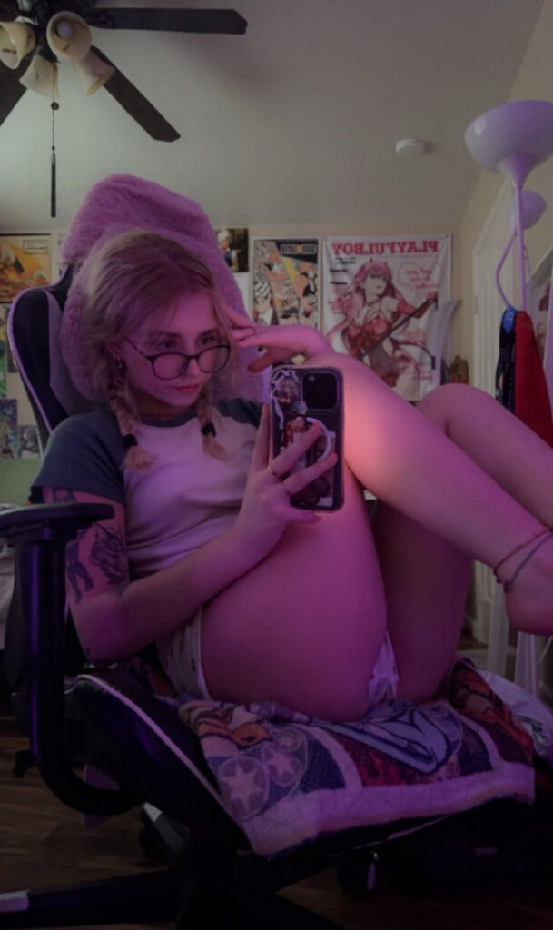 Twitch – OnlyFans – faeriies / 222GenTle – Nude Leaks