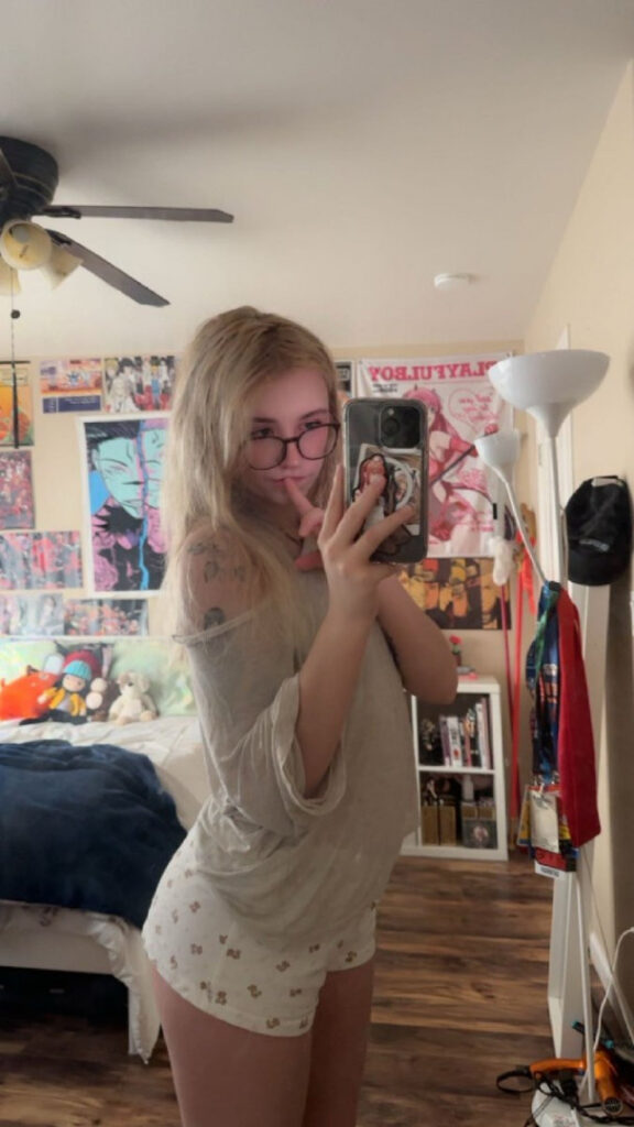 Twitch – OnlyFans – faeriies / 222GenTle – Nude Leaks