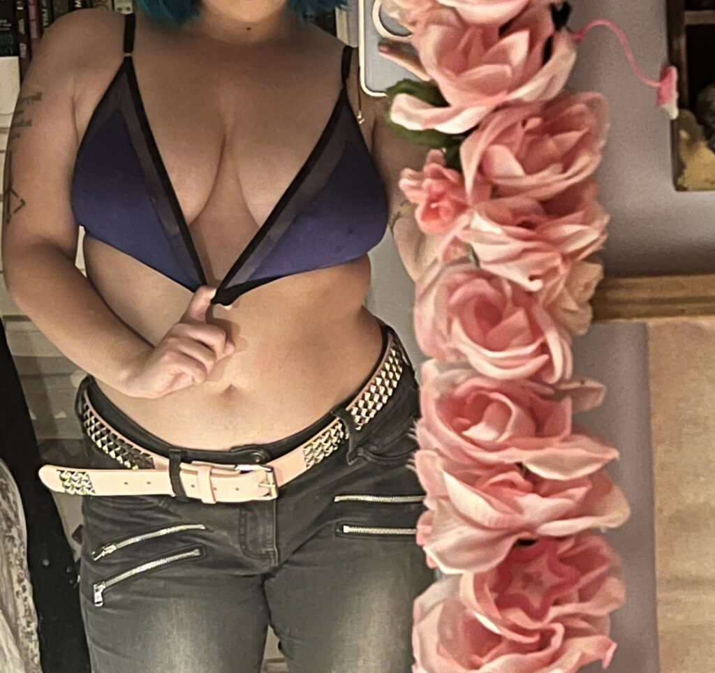 Patreon – Faetrouble/Angel cosplay – Nude Leaks