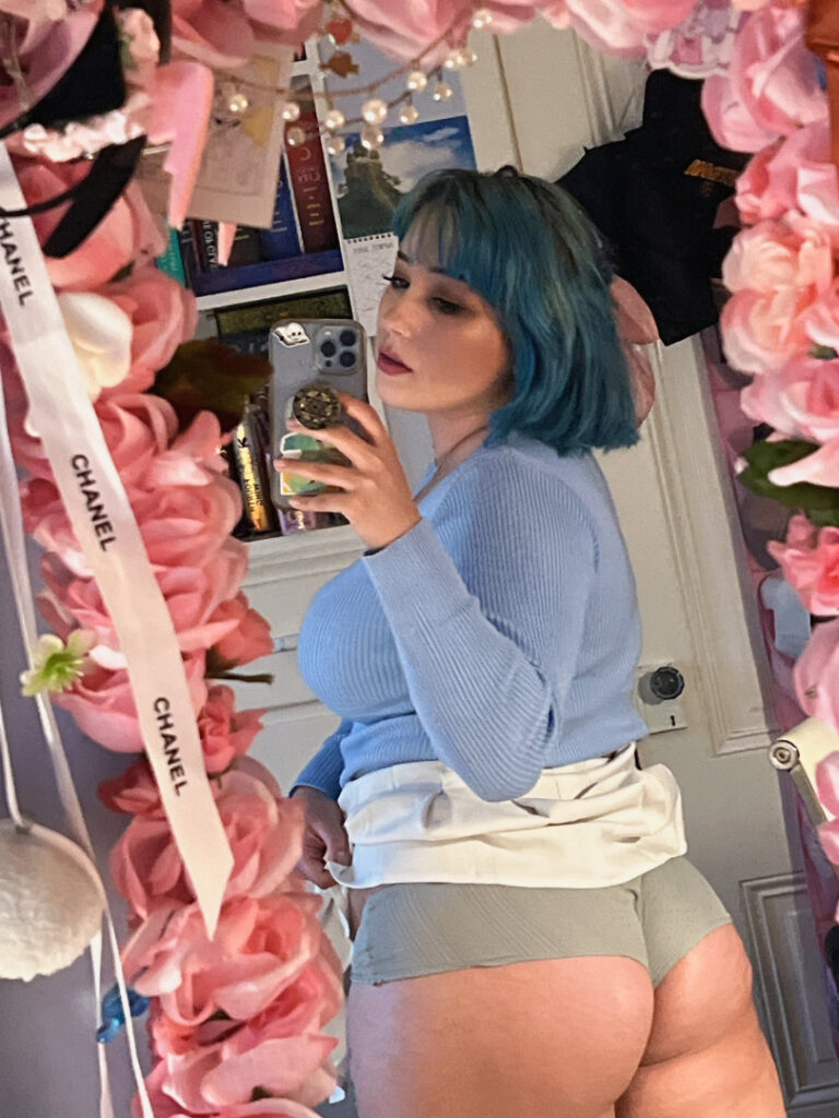 Patreon – Faetrouble/Angel cosplay – Nude Leaks