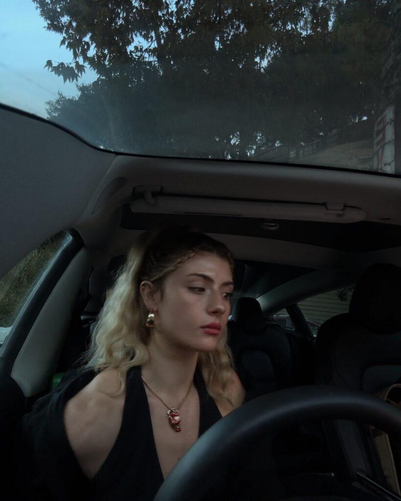 Instagram – Faith Ordway – Nude