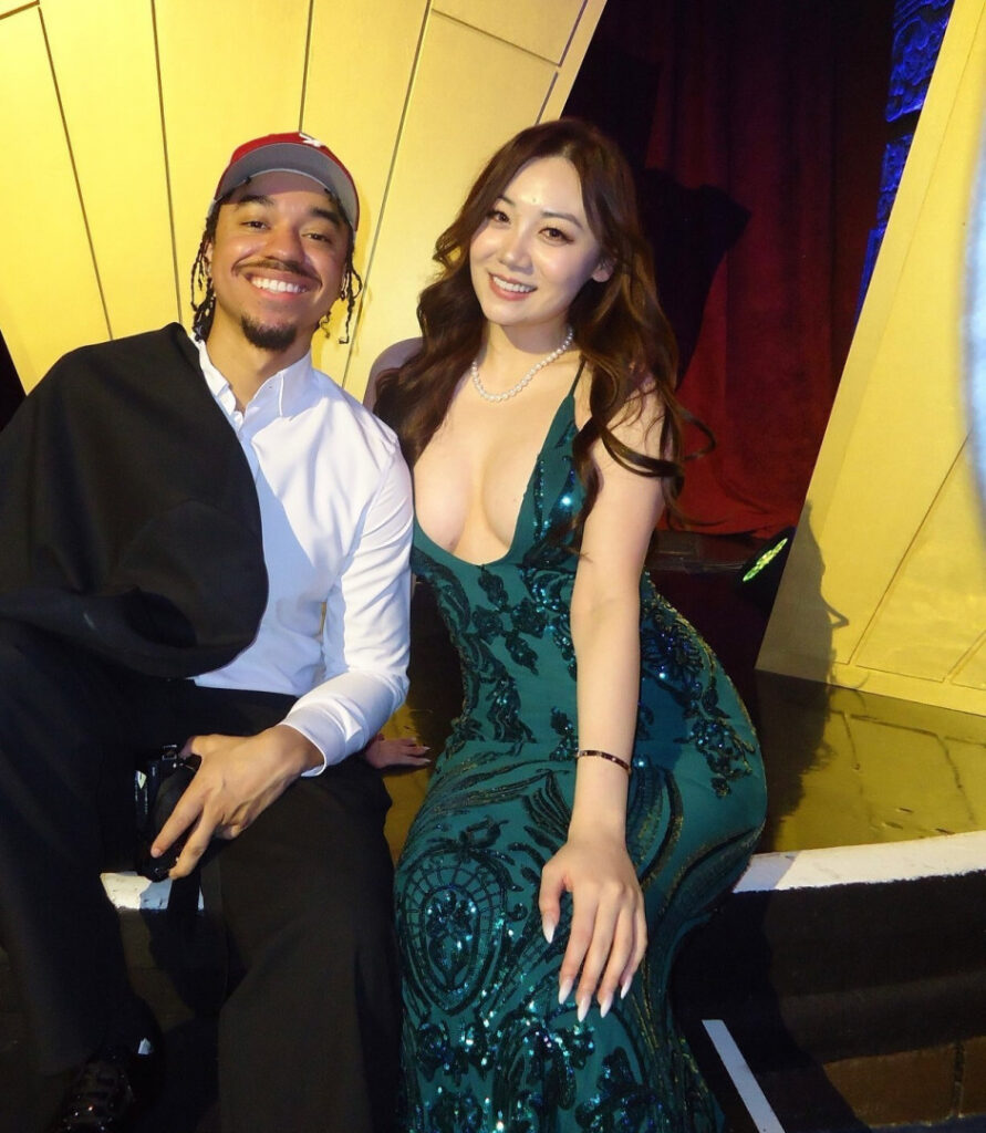 Patreon – Twitch – Asian – FanFan – Nude