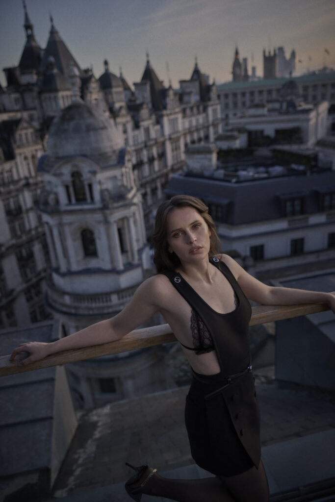 Celeb – Felicity Jones – Nude