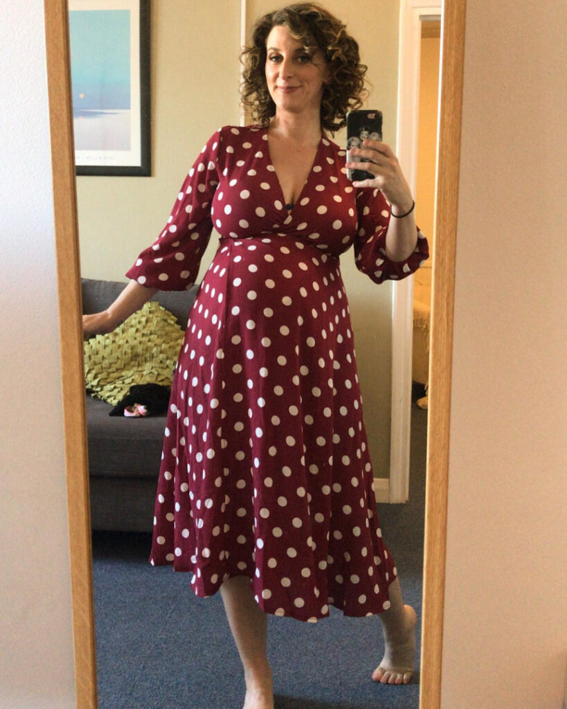 Celeb – T H I C C – Felicity Ward, The Office AU. – Nude