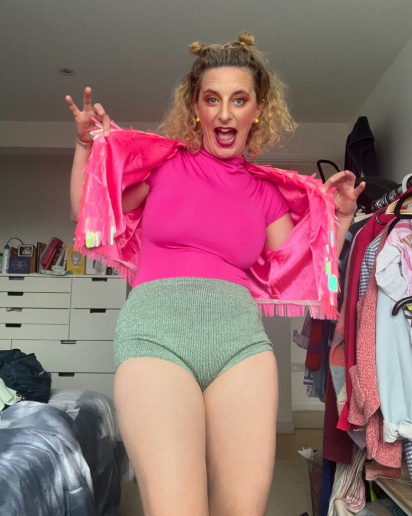 Celeb – T H I C C – Felicity Ward, The Office AU. – Nude