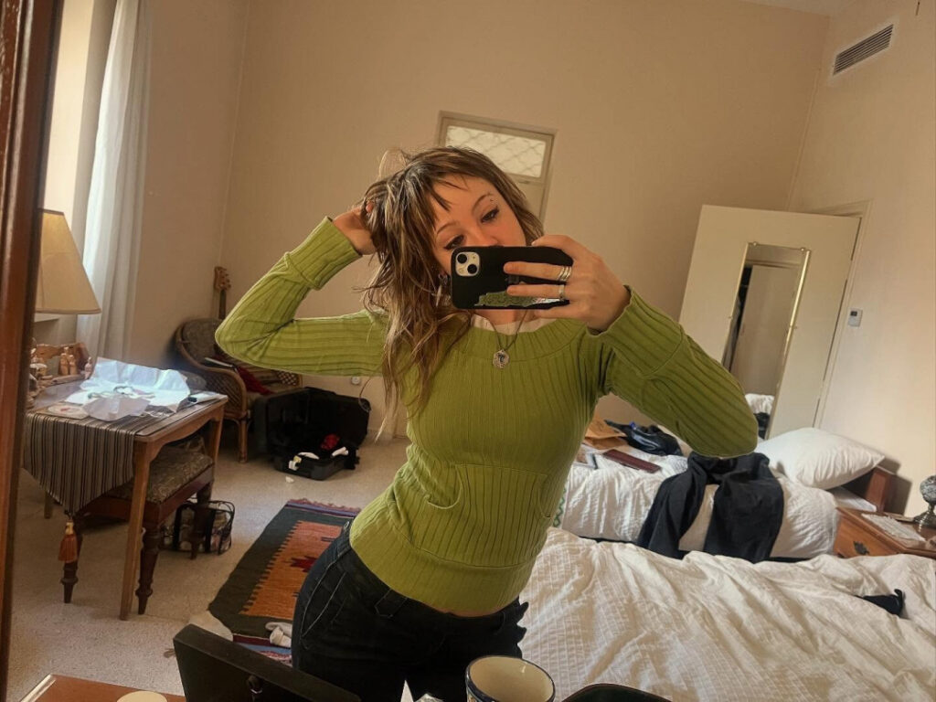 Instagram – _femalien – Nude