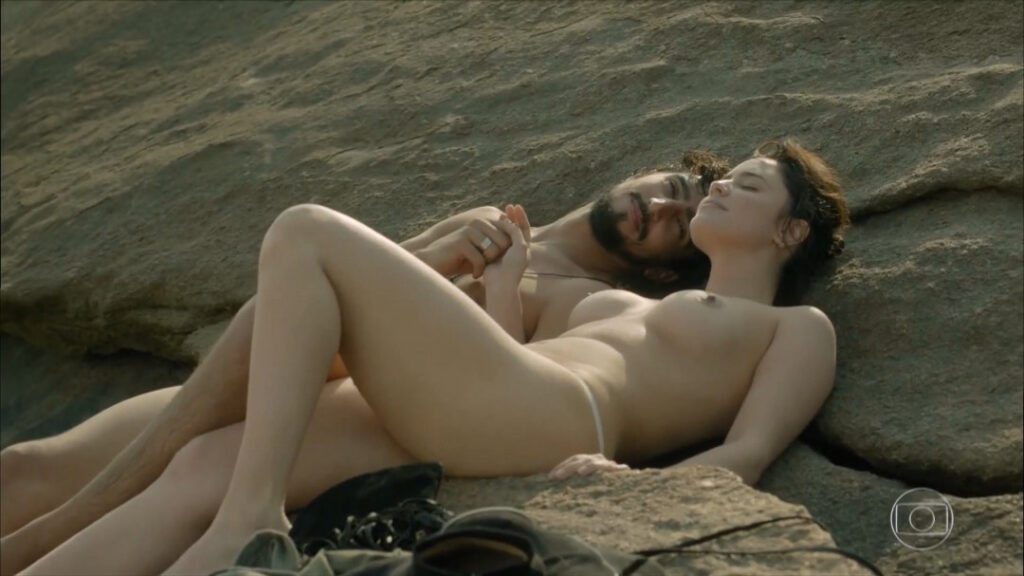 Brazil – Celeb – Fernanda Vasconcellos – Nude Leaks