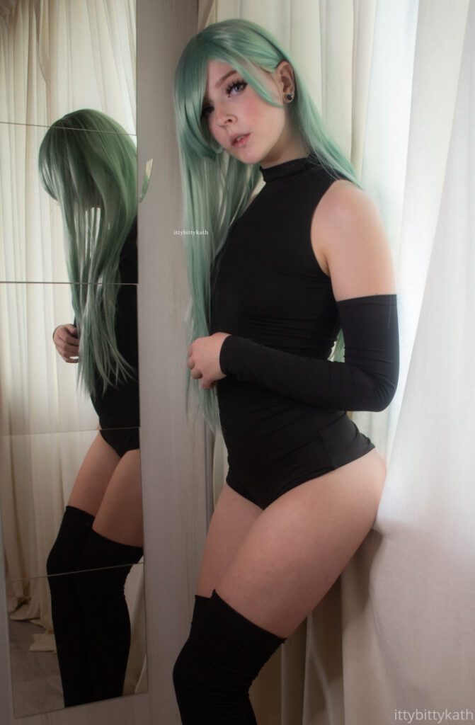 OnlyFans – Teen – Cosplay – FeyaFern – Nude